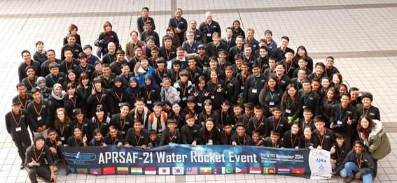 APRSAF-21水ロケットイベントに集合した約120人のアジア・太平洋地域の仲間達